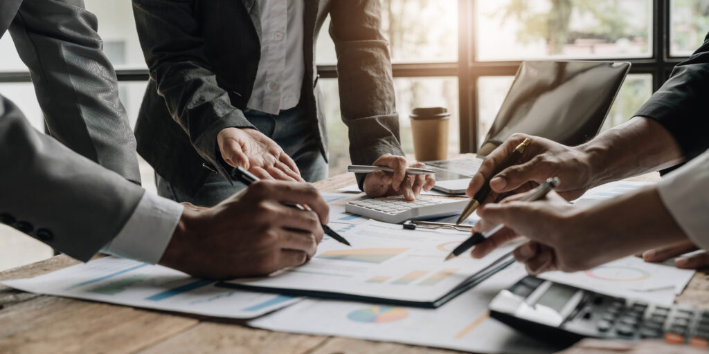 Asian Business Adviser Meeting To Analyze And Disc 2026 01 07 00 49 41 Utc 1024x512